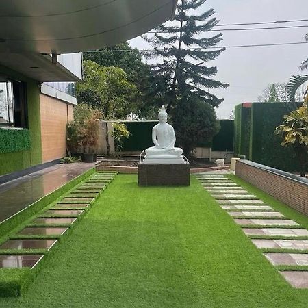 Sai Samrat Hotel シルディ エクステリア 写真